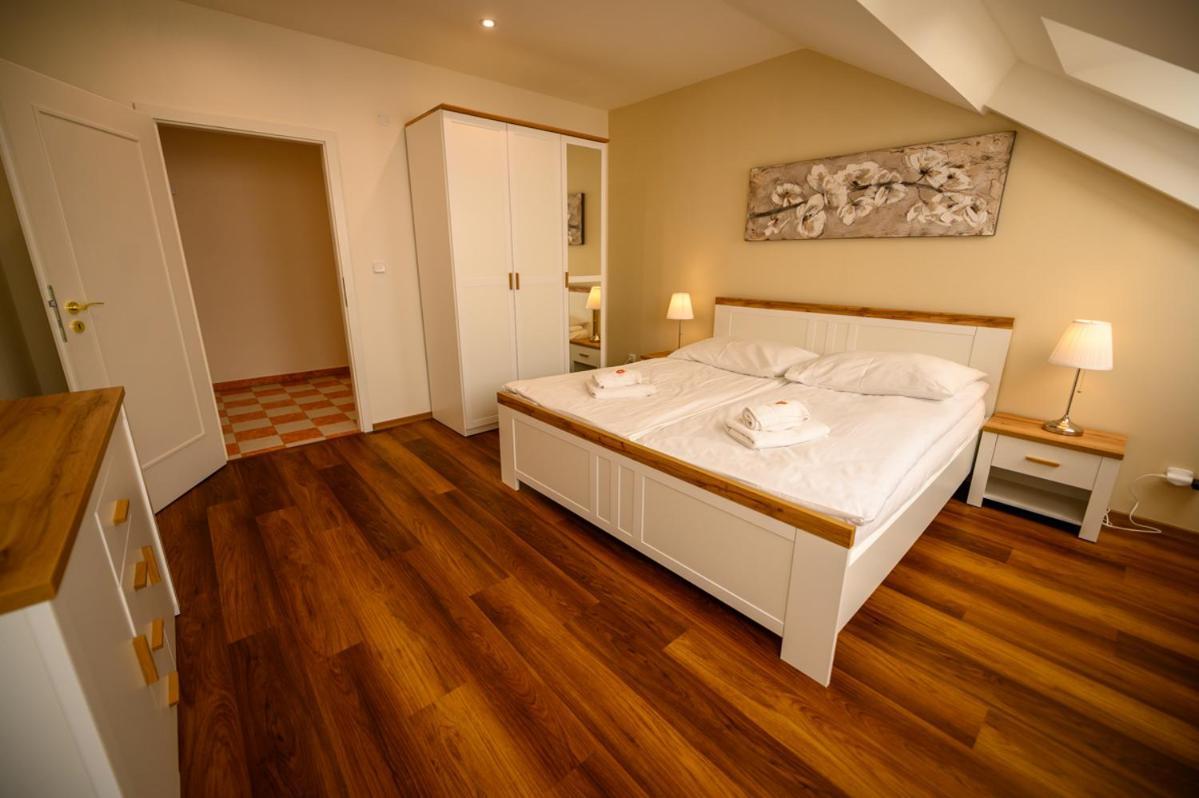 Apartman U Krale - 2 Jičín Extérieur photo