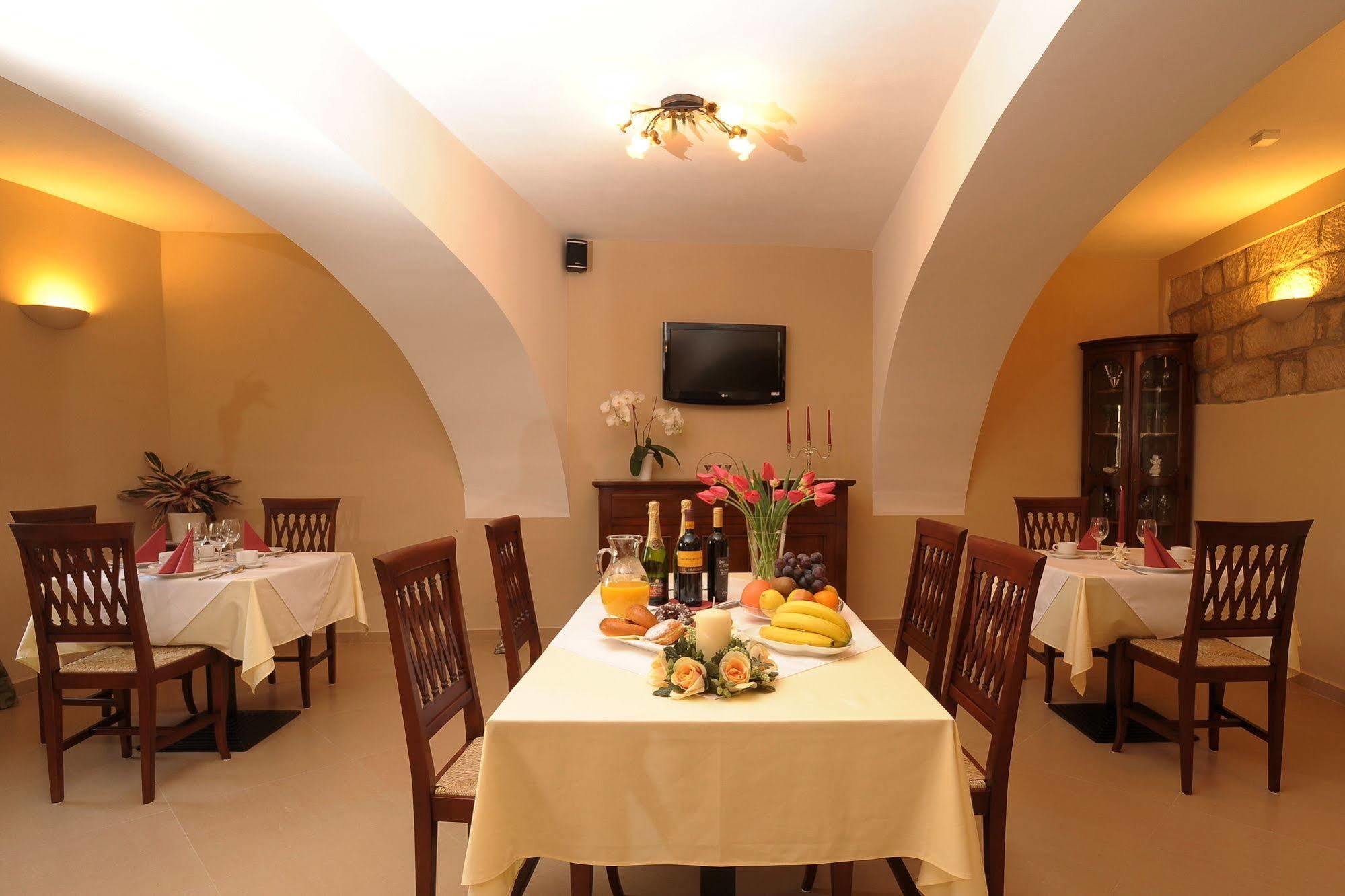 Apartman U Krale - 2 Jičín Extérieur photo